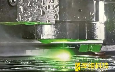 <b>水導(dǎo)激光切割技術(shù)在切割碳化硅時(shí)的切割速度如何？</b>